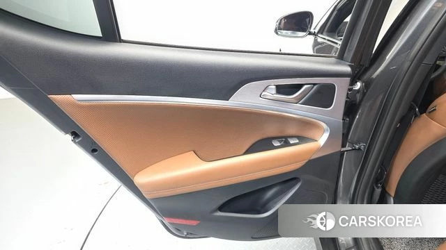 Genesis G70 id 4960011 из Кореи 17