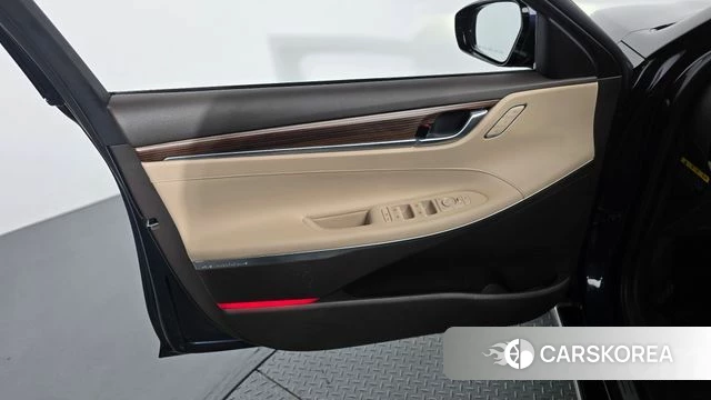 Hyundai Grandeur IG id 5042166 из Кореи 17