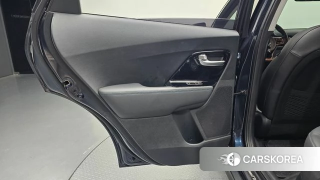 Kia Niro EV id 4987980 из Кореи 17