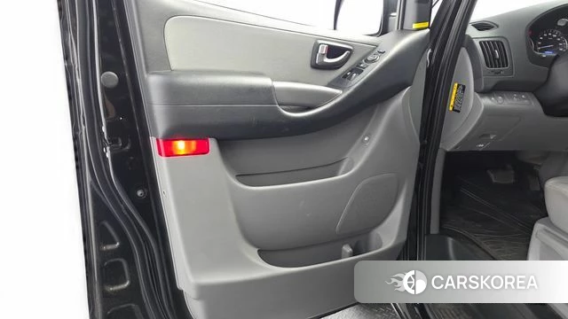 Hyundai The New Grand Starex id 4672831 из Кореи 17