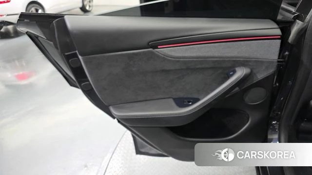 Tesla Model Y id 4870501 из Кореи 17