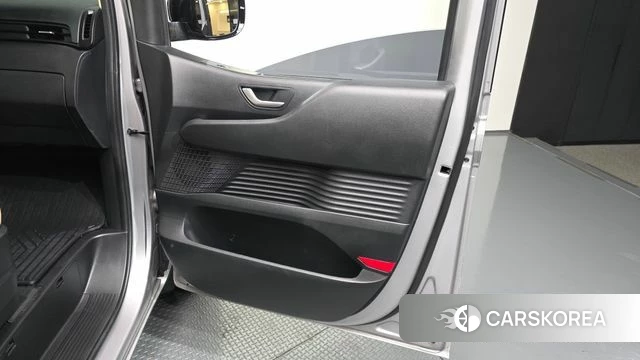 Hyundai Staria id 5011545 из Кореи 17