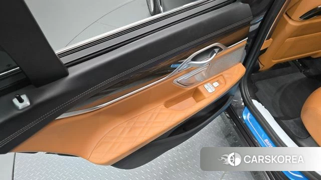 BMW 7 Series (G11) id 5040771 из Кореи 17