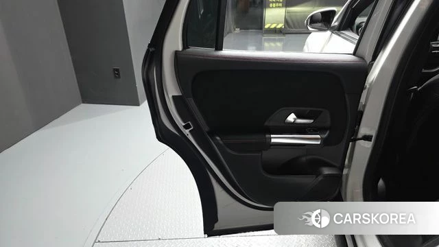Mercedes-Benz GLA - Class H247 id 4928097 из Кореи 17