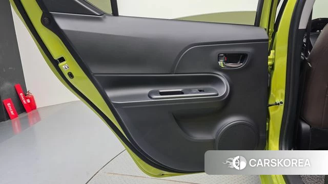 Toyota Prius C id 5014073 из Кореи 17