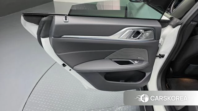 BMW i4 id 4990685 из Кореи 17