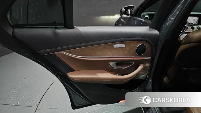 Mercedes-Benz E-Class W213 id 4930193 из Кореи 17