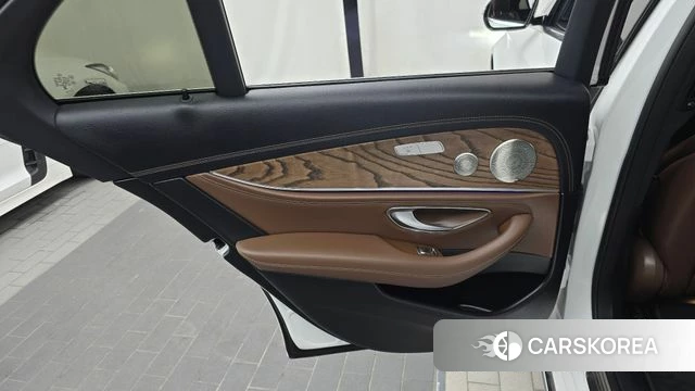 Mercedes-Benz E-Class W213 id 5026870 из Кореи 17
