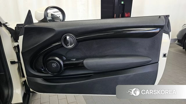 Mini Cooper Convertible id 4906447 из Кореи 17