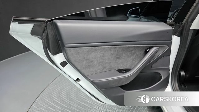 Tesla Model 3 id 4943523 из Кореи 17
