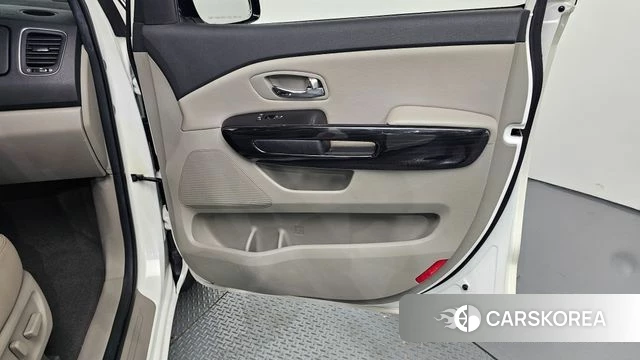 Kia The New Carnival id 4751038 из Кореи 18