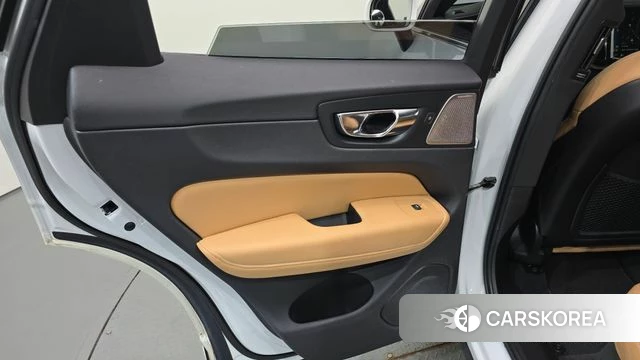 Volvo XC60 second Generation id 5018980 из Кореи 17