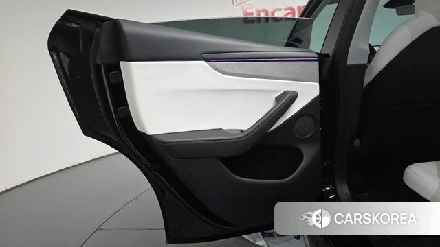 Tesla Model Y id 4879462 из Кореи 17