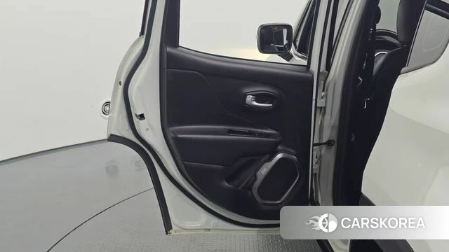 Jeep Renegade id 4930789 из Кореи 17