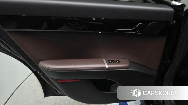 Hyundai Grandeur (GN7) id 5011800 из Кореи 17