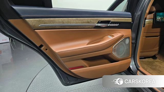 Genesis G90 id 4930117 из Кореи 17