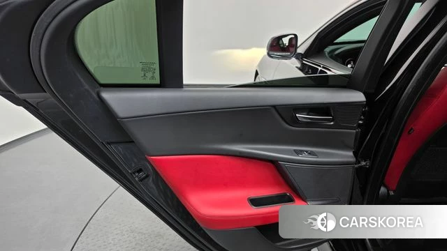 Jaguar XE id 4998417 из Кореи 17