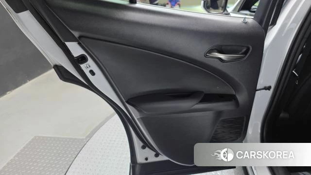 Lexus UX250h id 5028025 из Кореи 17