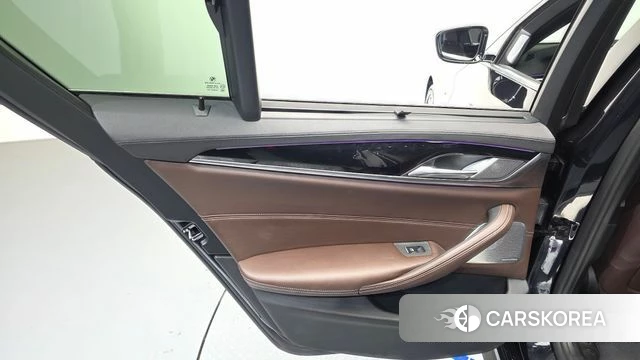 BMW 5 Series (G30) id 4967490 из Кореи 17
