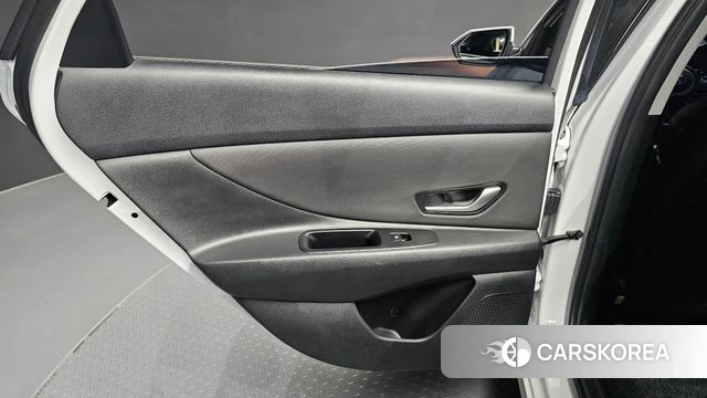 Hyundai Avante Hybrid (CN7) id 5016872 из Кореи 17