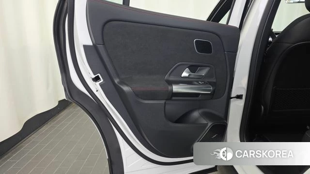 Mercedes-Benz EQA H243 id 5032748 из Кореи 17