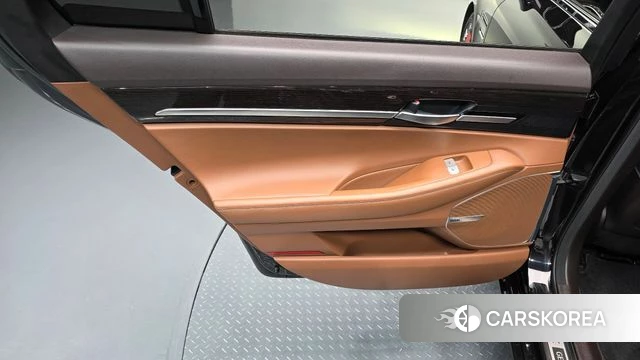 Genesis G90 id 5004364 из Кореи 17