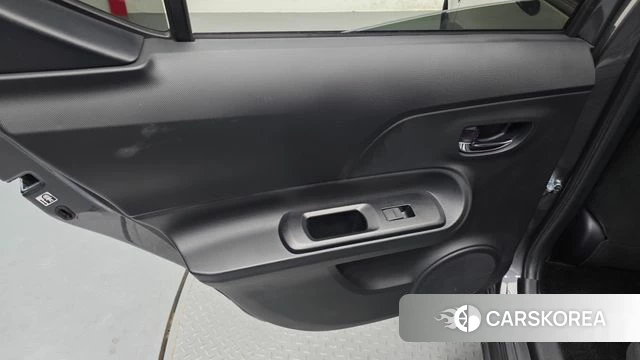 Toyota Prius C id 4988237 из Кореи 17