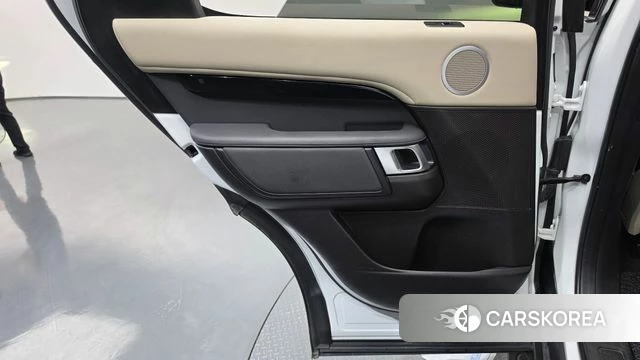 Land Rover Discovery 5 id 4967700 из Кореи 17
