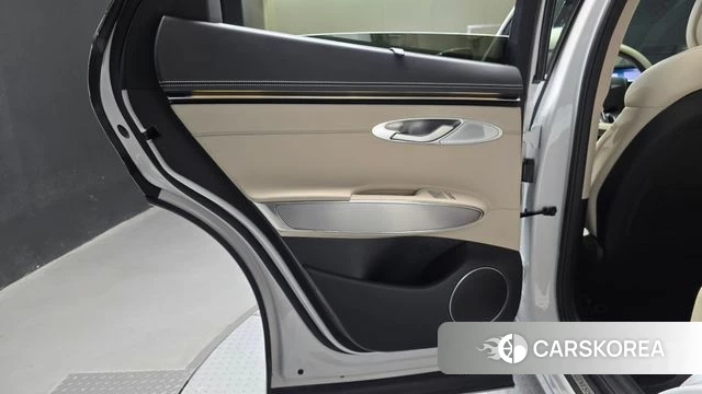 Genesis GV70 id 4941311 из Кореи 17