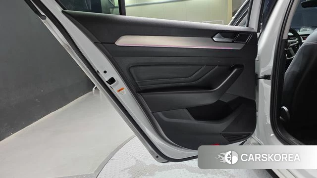 Volkswagen Passat GT (B8) id 4906663 из Кореи 17