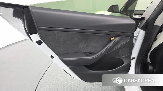 Tesla Model 3 id 5034332 из Кореи 17