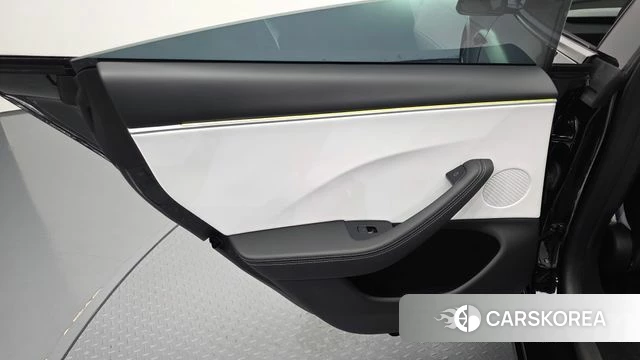 Tesla Model 3 id 4995876 из Кореи 17