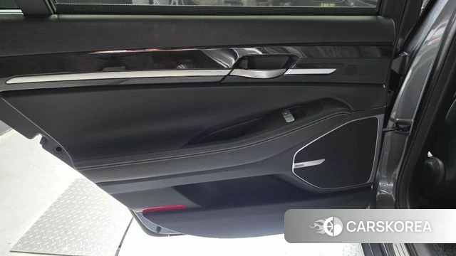 Genesis G90 id 4543215 из Кореи 17