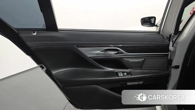 BMW 7 Series (G11) id 5029484 из Кореи 17