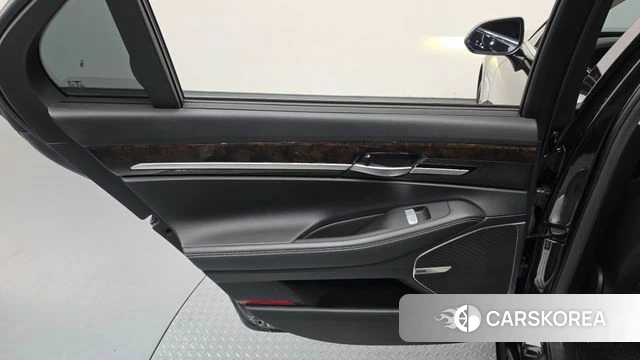 Genesis G90 id 4977411 из Кореи 17
