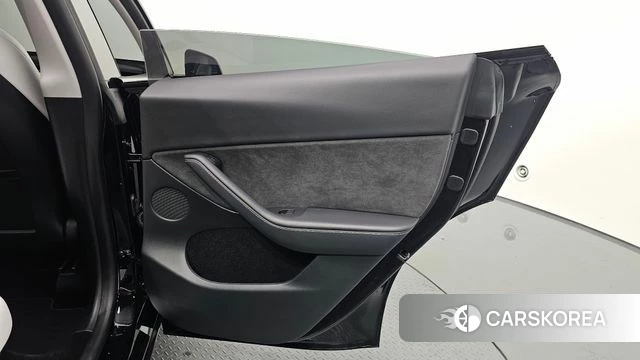 Tesla Model Y id 4921428 из Кореи 17