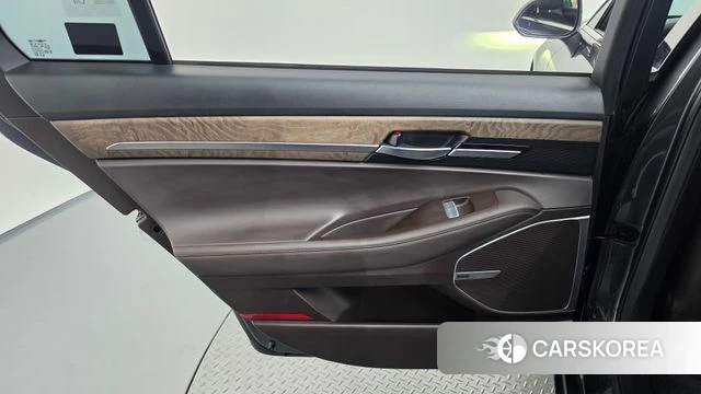 Genesis G90 id 4937293 из Кореи 17