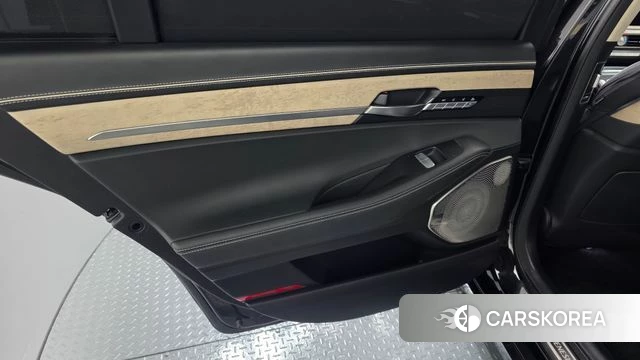 Genesis G90 id 5004308 из Кореи 17