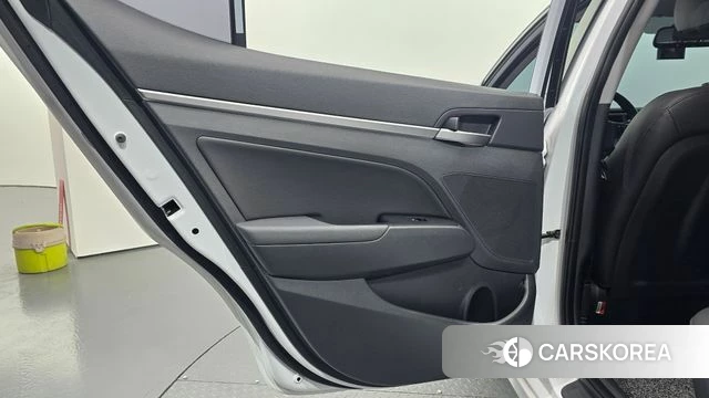 Hyundai Avante AD id 5042255 из Кореи 17