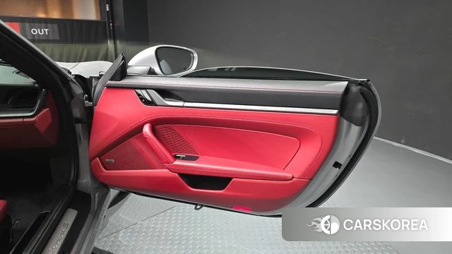 Porsche 911(992) id 5023412 из Кореи 17