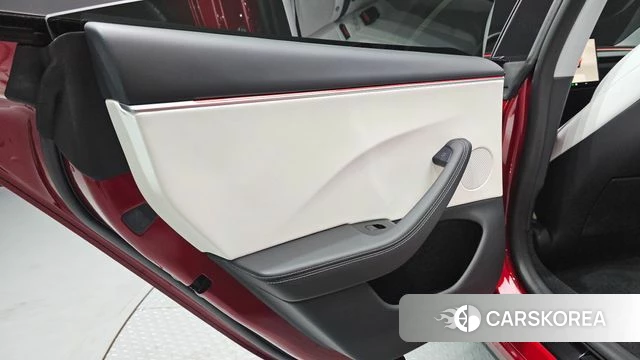 Tesla Model 3 id 4916439 из Кореи 17