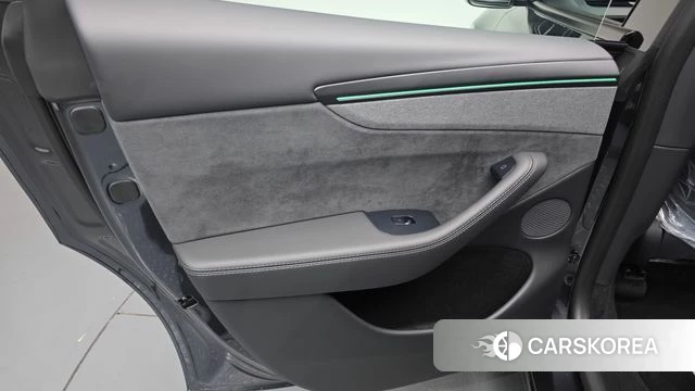 Tesla Model Y id 4847126 из Кореи 17