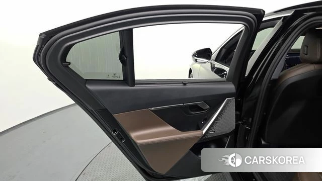 BMW i5 (G60) id 4427191 из Кореи 17