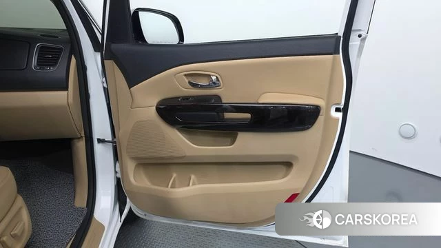 Kia The New Carnival id 4978125 из Кореи 17