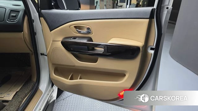 Kia The New Carnival id 5035946 из Кореи 17