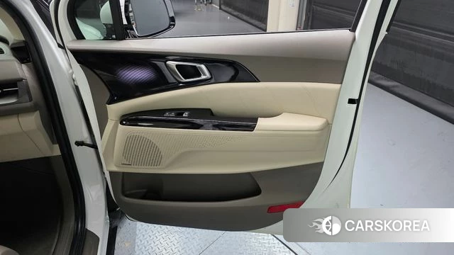 Kia Carnival 4th generation id 4906813 из Кореи 17