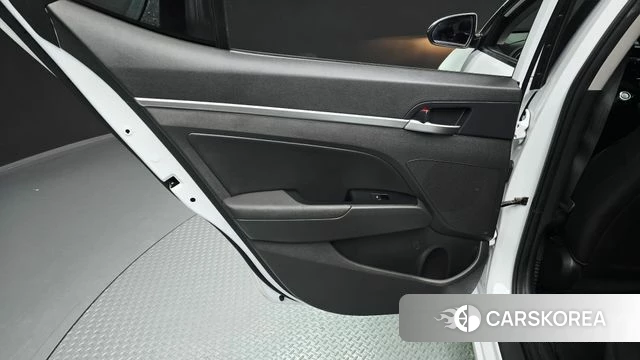 Hyundai The New Avante AD id 5048046 из Кореи 17