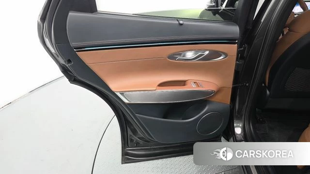 Genesis GV70 id 4950151 из Кореи 17
