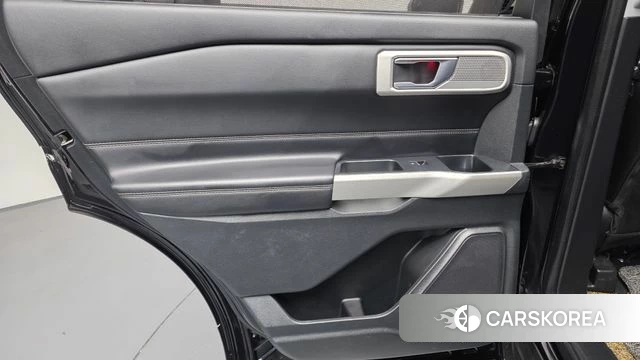 Ford Explorer 6th Generation id 5013139 из Кореи 18