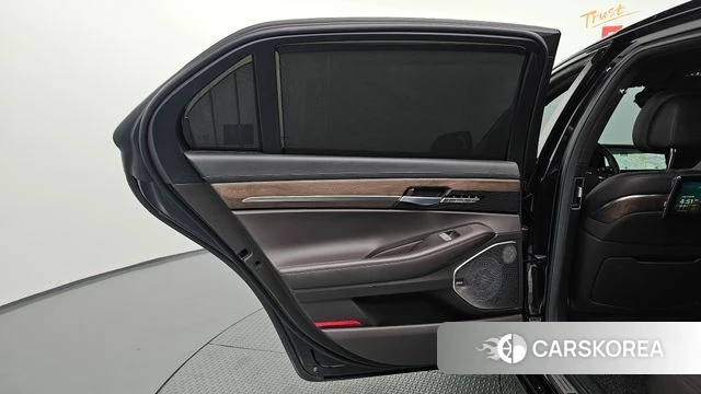 Genesis G90 id 5040786 из Кореи 17